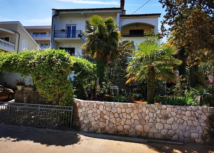Apartment Dasek Ii, Njivice